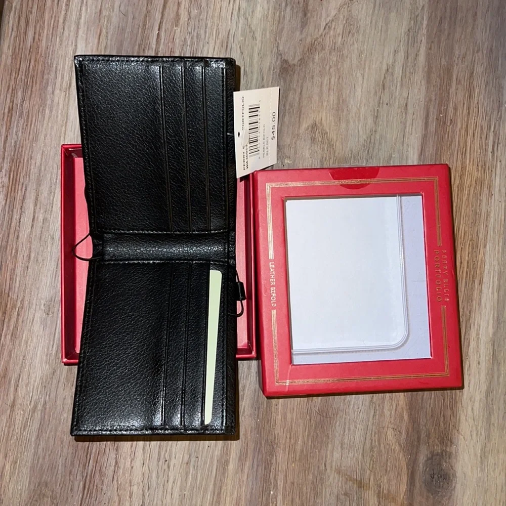 NWT Perry Ellis Bilfold